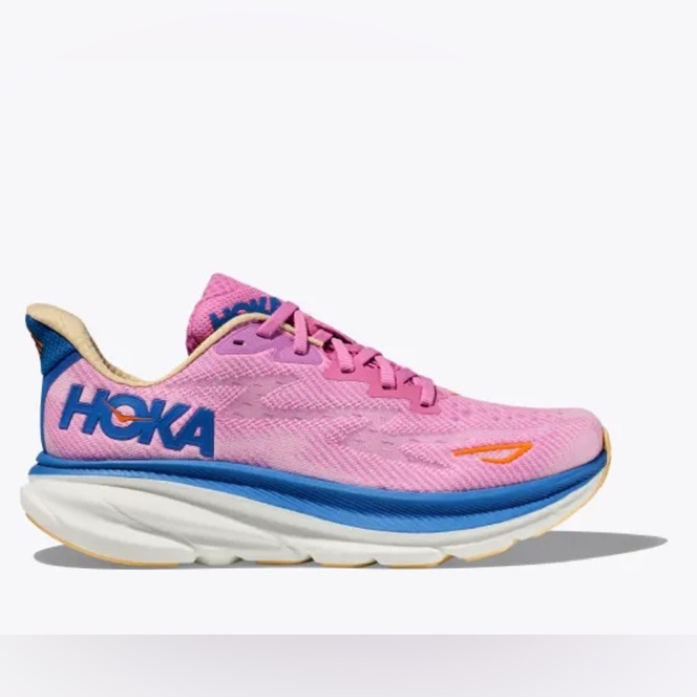 Hoka Clifton 9s in sweet lilac, size 8
